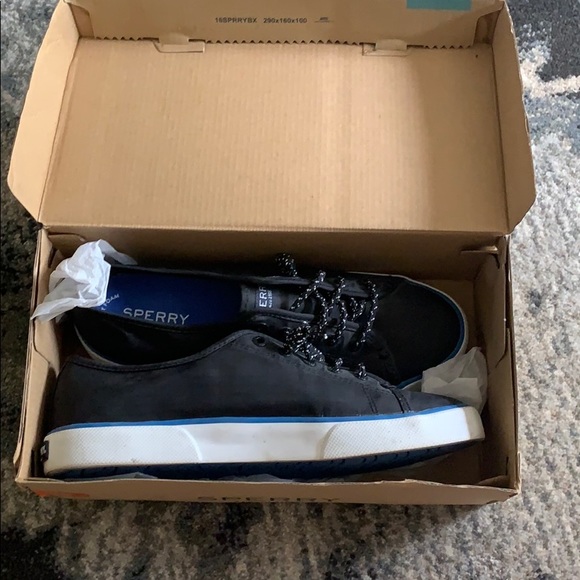 Sperry Boat Shoes - Picture 2 of 5